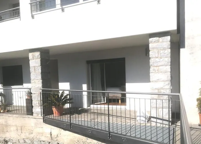 Bell Orizzonte ゲストハウス 3*